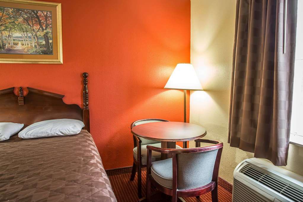 Quality Inn Williamston Bilik gambar